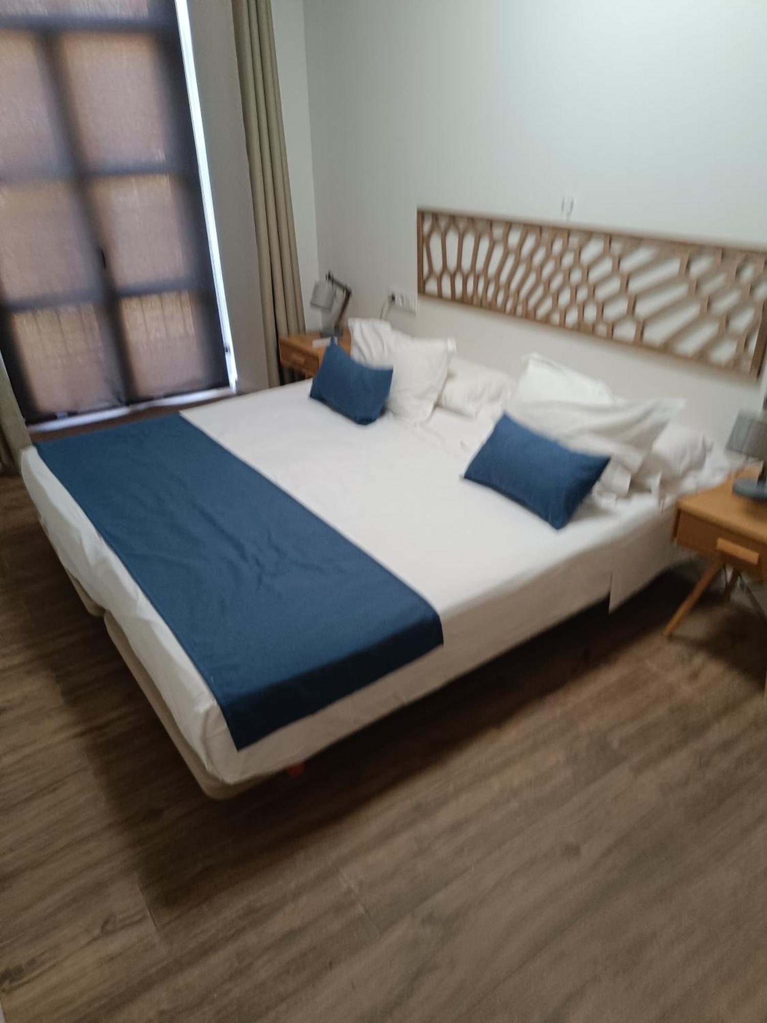 Apartamentos Al-Qazeres Luxury La Concepcion Caces Exterior foto